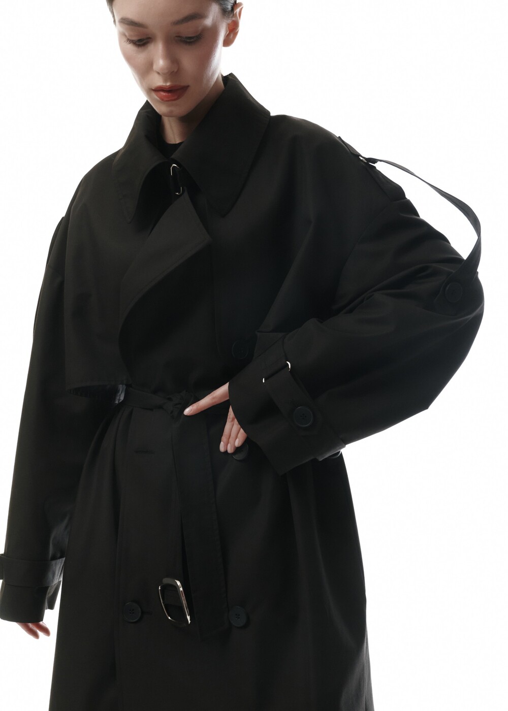 Trench coat in black